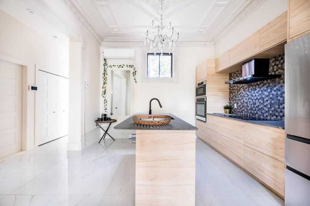 Montreal Styled 2 Bedroom Apartment On St-Denis Street Bagian luar foto